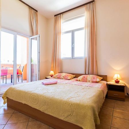Apartments Angelina Sukosan Ngoại thất bức ảnh