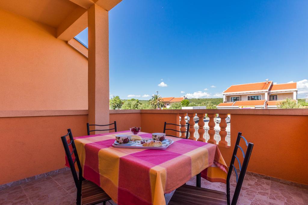 Apartments Angelina Sukosan Ngoại thất bức ảnh