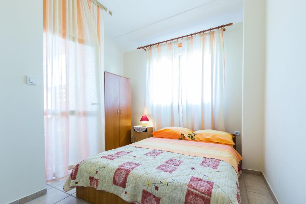 Apartments Angelina Sukosan Ngoại thất bức ảnh